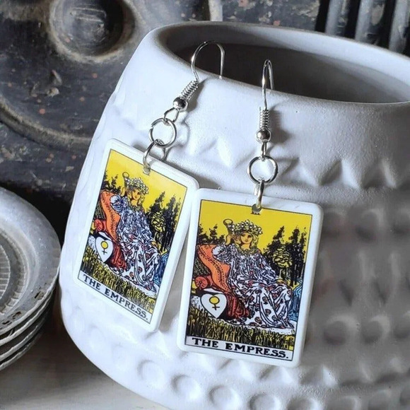 Mystical Tarot Card The Empress Oracle Archetype Lightweight Earrings - Picture 2 of 6
